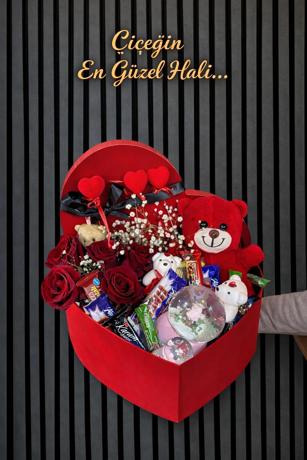 Kırmızı Büyük Boy Kalpli Kutu Büyük Boy Kar Küreli Güller Ayıcıklar Çikolatalar Lüx Paket