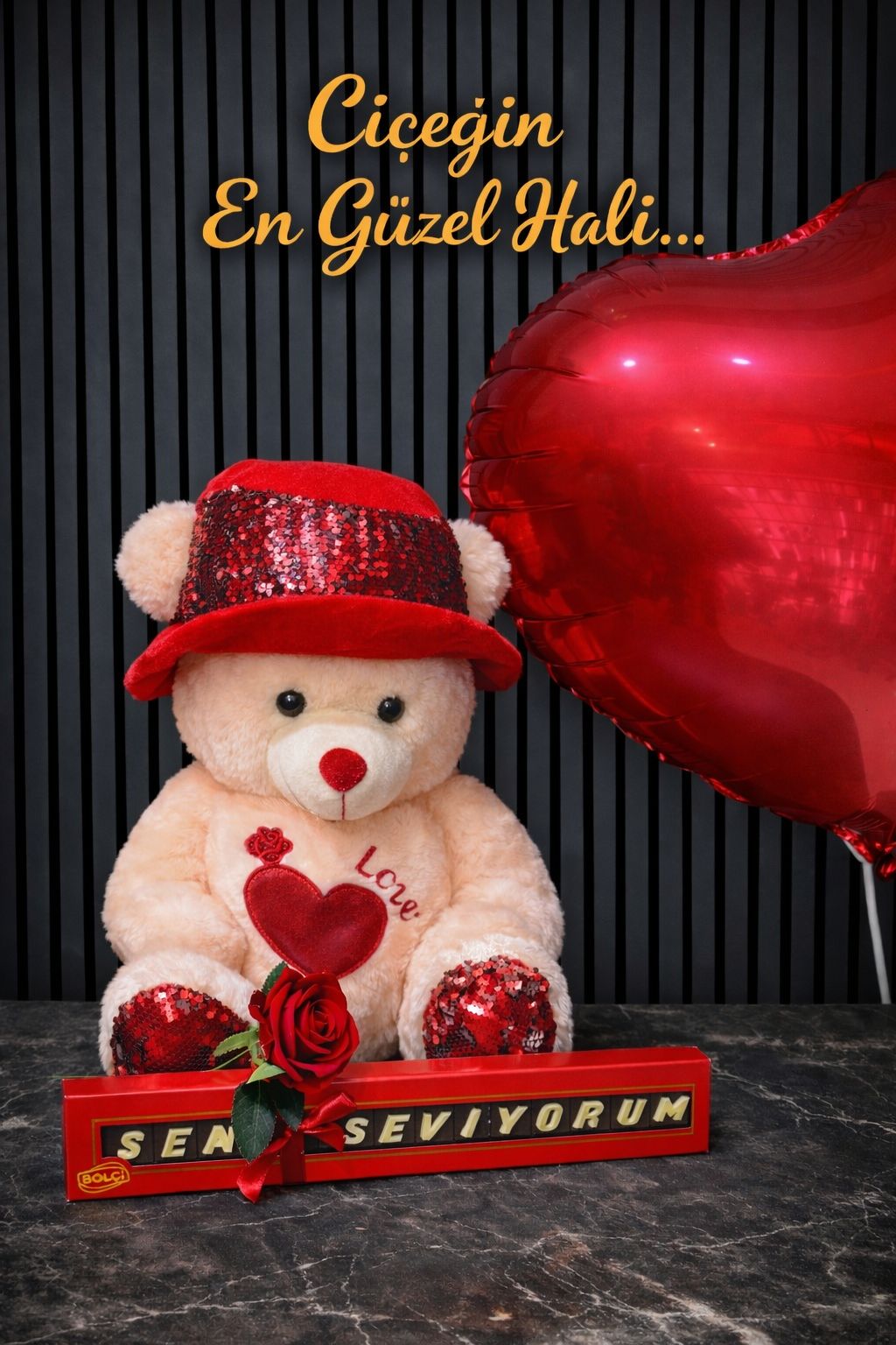 Orta Boy Lüx Peluş Ayı Şapkalı Pullu Peluş 80-90 Cm Seni Seviyorum Bolçi Çikolata Ve Yastık Tek Kırmızı Gül 
