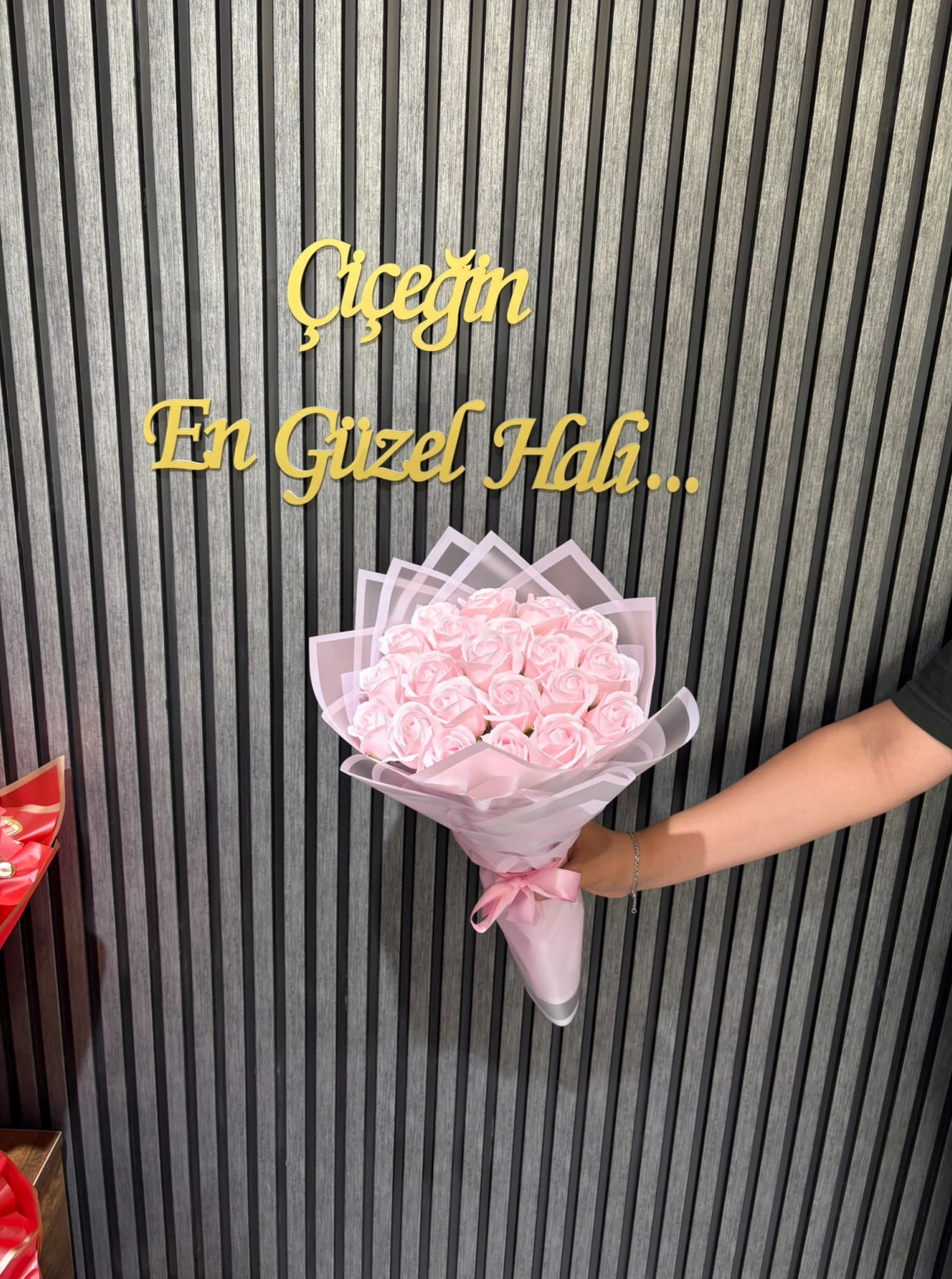 Pembe Yapay Gül Buketi