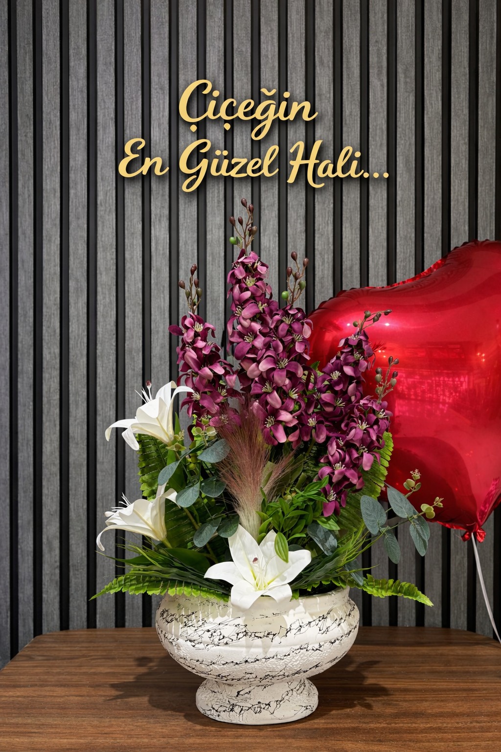 Premium Lüx Seramik Saksı Şebboy Kazablanka Ve Yeşillikler