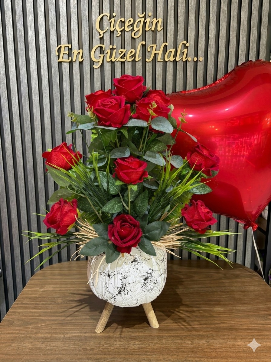 Seramik Saksıda Gül Aranjmanı