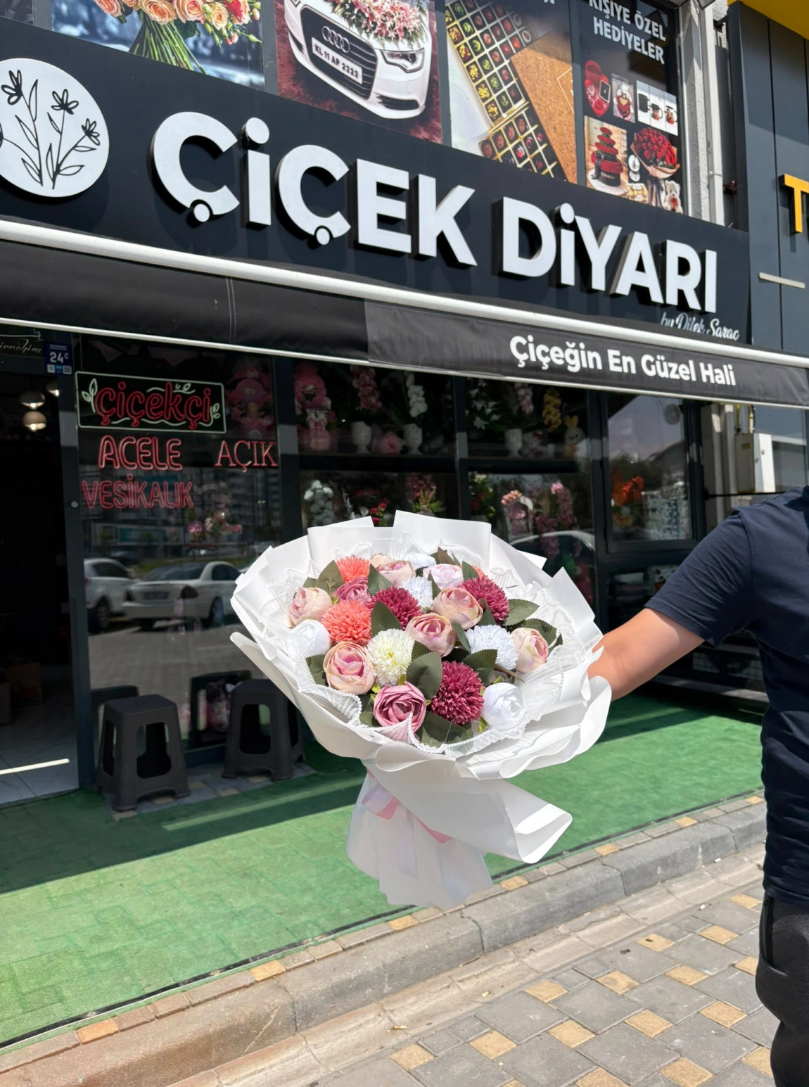 15 Şakayık 9 Anastasya Karışık Lüx Yapay Buket Inci Tüllü 