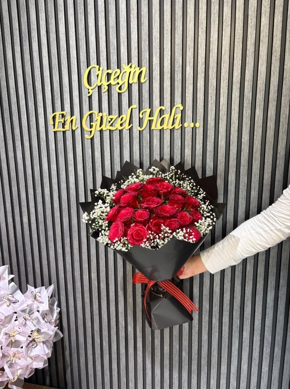 Canlı 21 Kırmızı Gül Buketi