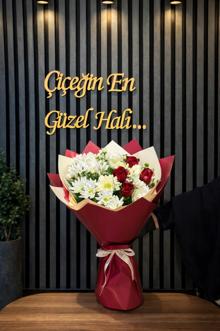 Karışık Papatya Ve Gül Buketi 