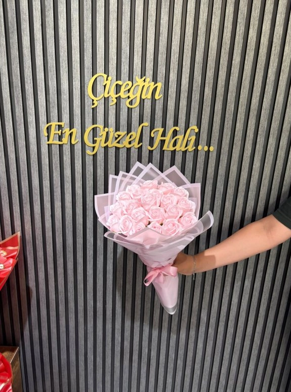 Pembe Yapay Gül Buketi