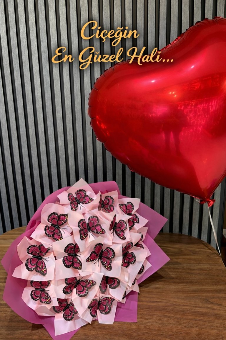 Premium 3 Boyutlu Çift Kanatlı Ledli Pembe Kelebek Buketi 