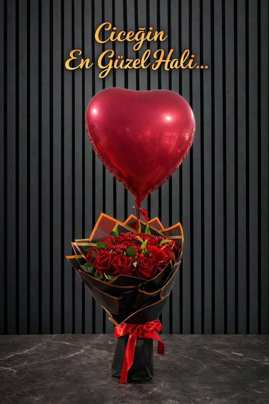 Yapay Kırmızı  21 Gül Buketi Balon Hediyeli