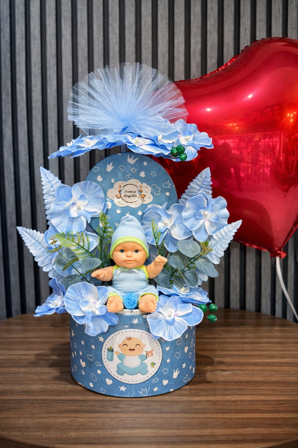 Yeni Doğan Erkek Kutu Çiçeği 